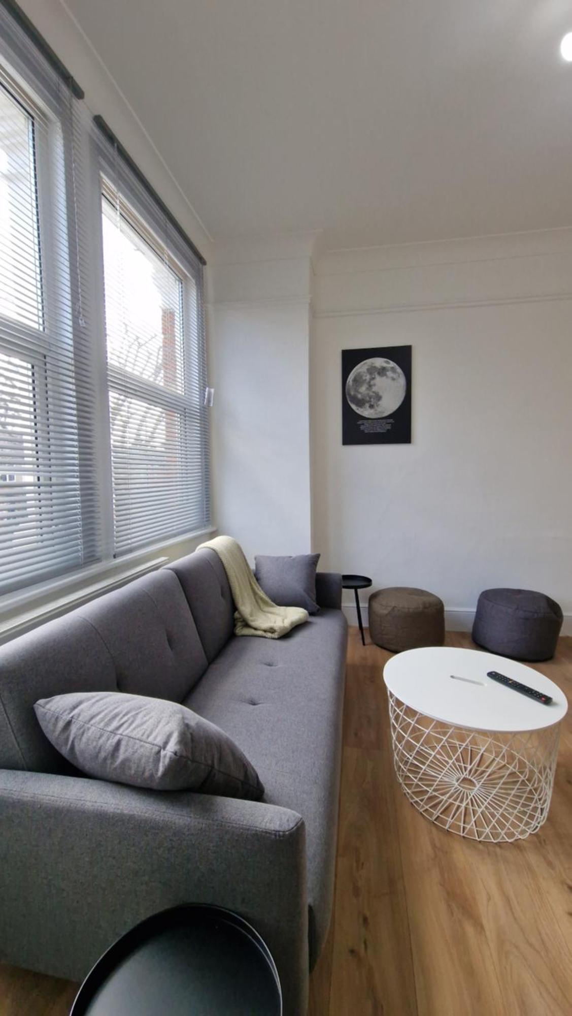 3 Bedrooms House With Parking Londra
